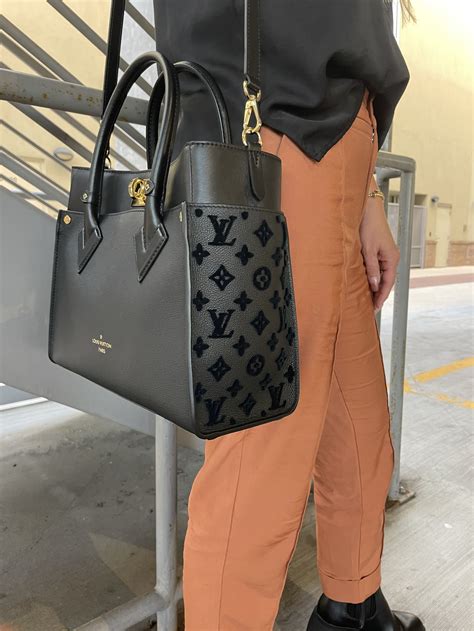 louis vuitton everyday bag.